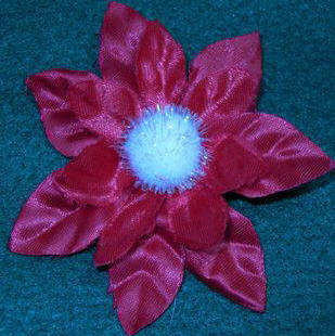 how to make a Christmas poinsettia pin